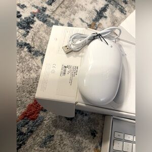 Apple Mighty Mouse Wired USB Model A1152